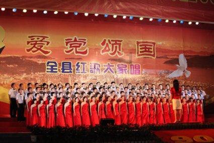 浏阳市镇头镇开展“河小青”净滩活动